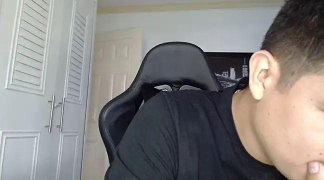 Plug Control online show from 02.13.25