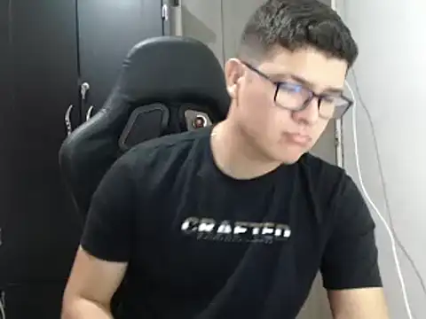 Plug Control online show from 03.12.25