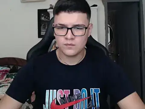 Plug Control online show from 03.21.25