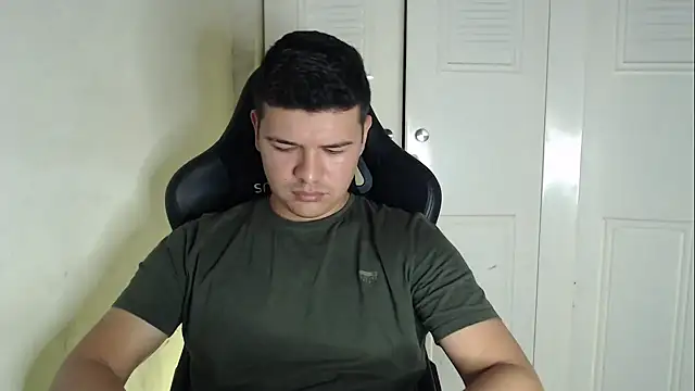 Plug Control online show from 09.11.25