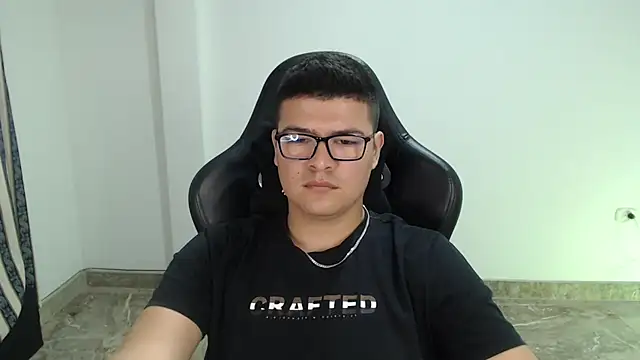 Snapshot of Plug_Control chatting on 07.17.26 Plug Control online show from 07.17.26