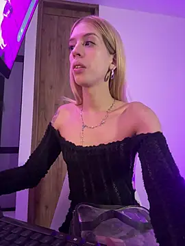 Snapshot of Courtney_gonet chatting on 06.01.26 Courtney gonet online show from 06.01.26