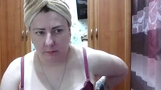 SophieNightAh online show from 02.05.26