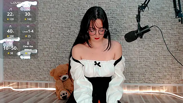 Snapshot of emma_unu chatting on 06.21.26 emma unu online show from 06.21.26
