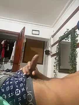 Snapshot of cupidoxxxyyyyh chatting on 11.30.25 cupidoxxxyyyyh online show from 11.30.25