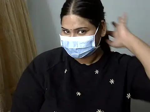 cutelady65 online show from 11.23.25