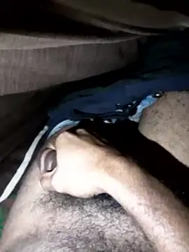 Snapshot of Malluk7 chatting on 11.08.25 Malluk7 online show from 11.08.25