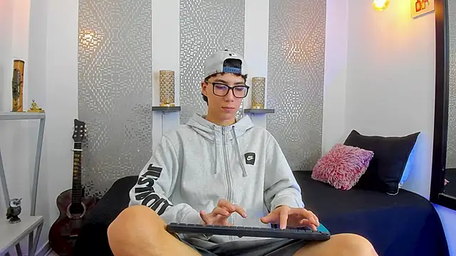 Nikolay Gregori online show from 02.16.25