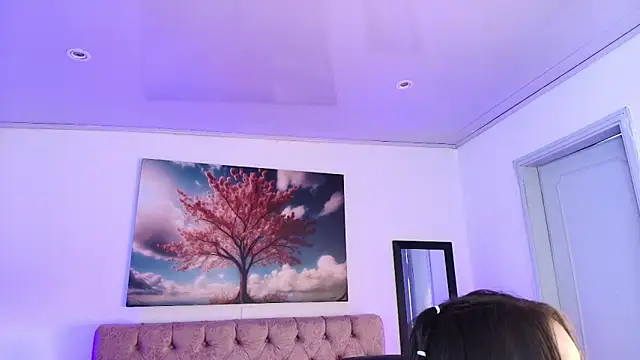 Julianaa Castro  online show from 01.17.26