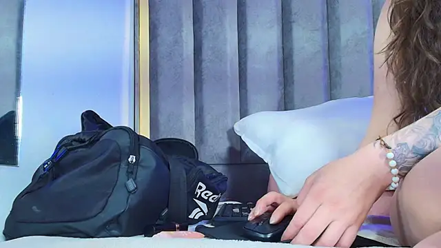 Eda Bonne online show from 11.29.25