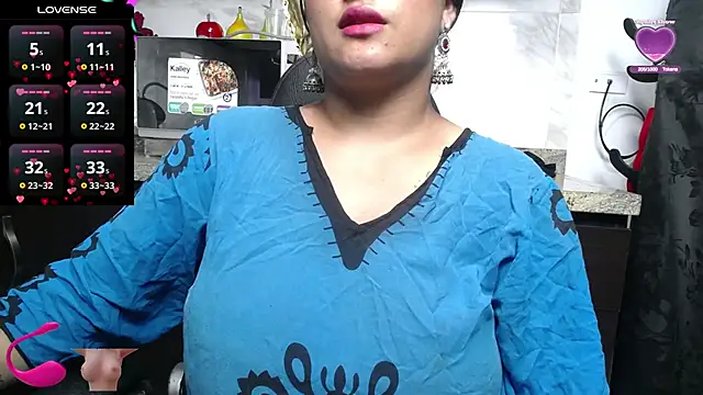 Snapshot of kalpanaaishaa chatting on 02.15.25 kalpanaaishaa online show from 02.15.25