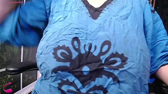 Snapshot of kalpanaaishaa chatting on 09.11.25 kalpanaaishaa online show from 09.11.25