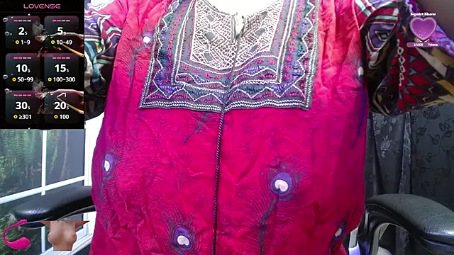 Snapshot of kalpanaaishaa chatting on 10.25.25 kalpanaaishaa online show from 10.25.25