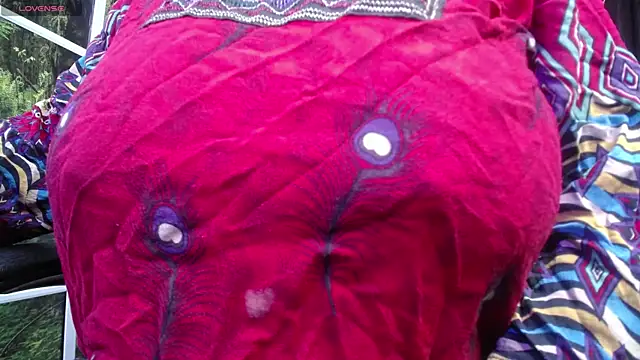 Snapshot of kalpanaaishaa chatting on 10.30.25 kalpanaaishaa online show from 10.30.25