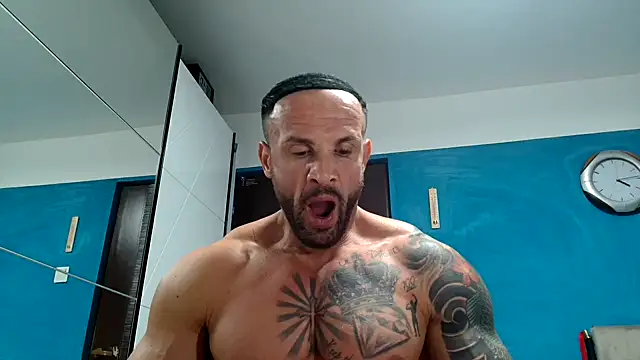 Magnificmuscles89 online show from 09.30.25