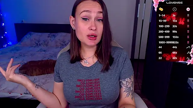 Cutie-Melanie online show from 10.25.25