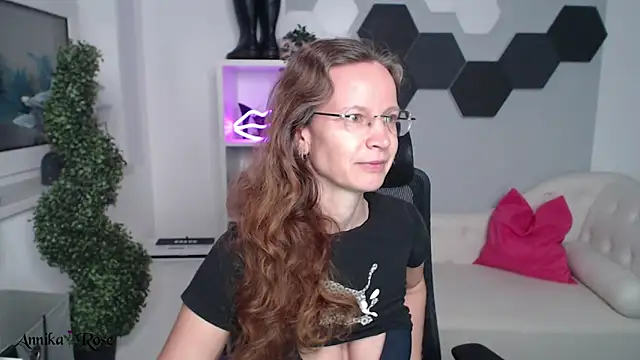 AnnikaRose online show from 03.16.25