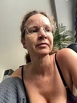 AnnikaRose online show from 09.17.25