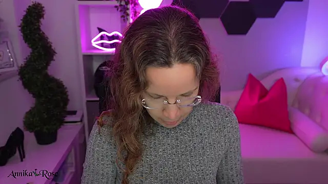 AnnikaRose online show from 02.05.26