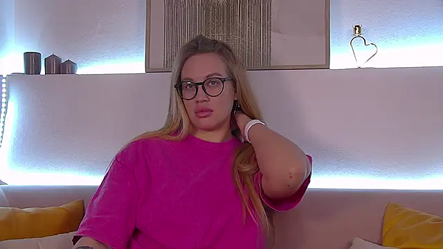 MariaNeumann online show from 01.28.25