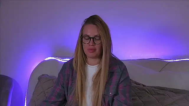 MariaNeumann online show from 02.13.25