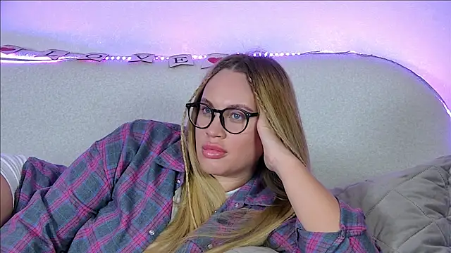 MariaNeumann online show from 02.13.25