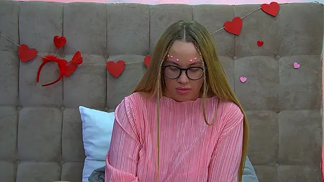 MariaNeumann online show from 02.15.25