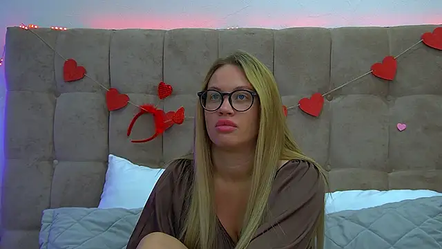 MariaNeumann online show from 02.18.25