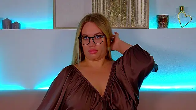 MariaNeumann online show from 03.02.25