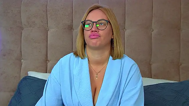 MariaNeumann online show from 10.09.25