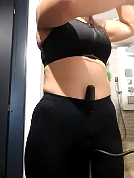 Snapshot of Kitty_Doll69 chatting on 12.13.24 Kitty Doll69 online show from 12.13.24