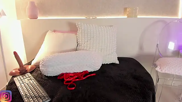 roxannegomez online show from 03.28.26