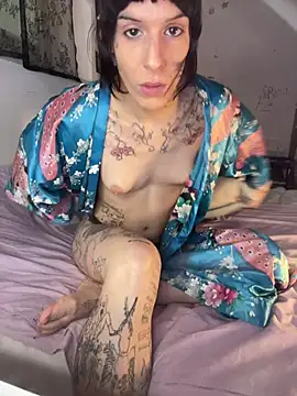 giuli zerozero online show from 04.21.26