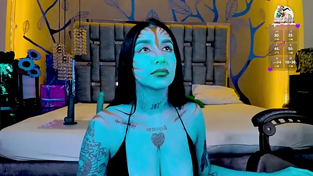 Snapshot of Leiaa_ chatting on 12.28.24 Leiaa online show from 12.28.24