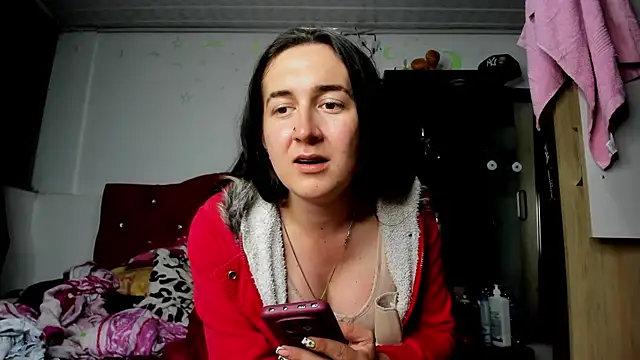 Snapshot of Sweet-Suck69 chatting on 11.18.25 Sweet-Suck69 online show from 11.18.25