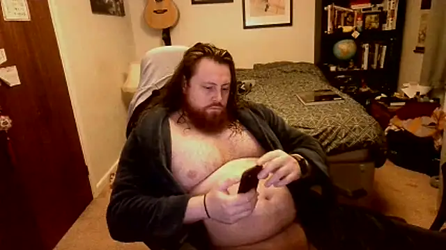 Snapshot of Hairy_Guy30 chatting on 03.25.26 Hairy Guy30 online show from 03.25.26
