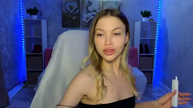 EmmyMills online show from 02.20.26