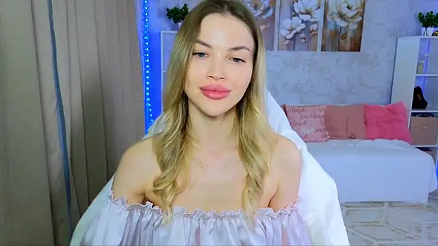 EmmyMills online show from 03.25.26