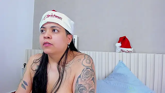 Snapshot of naughtylesbians__ chatting on 12.24.24 naughtylesbians online show from 12.24.24