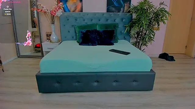 MichelleReys online show from 02.12.25