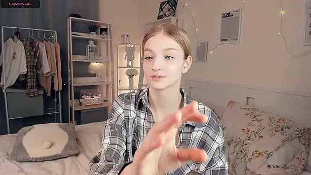 Snapshot of YuNabif chatting on 03.01.25 YuNabif online show from 03.01.25