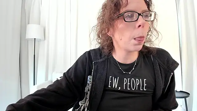 SaraDesirexo online show from 04.01.26