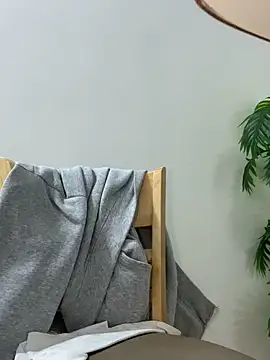 Lami Mi online show from 09.27.25