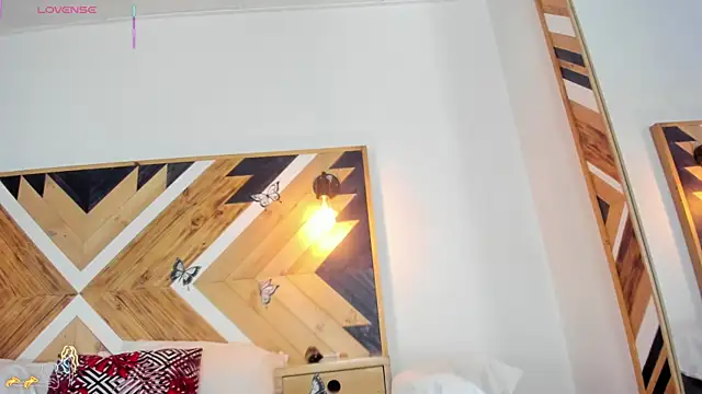 Kathaleiya Ozz online show from 11.18.25