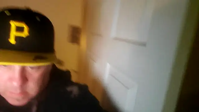 Snapshot of Mic_Oxinner chatting on 10.30.25 Mic Oxinner online show from 10.30.25