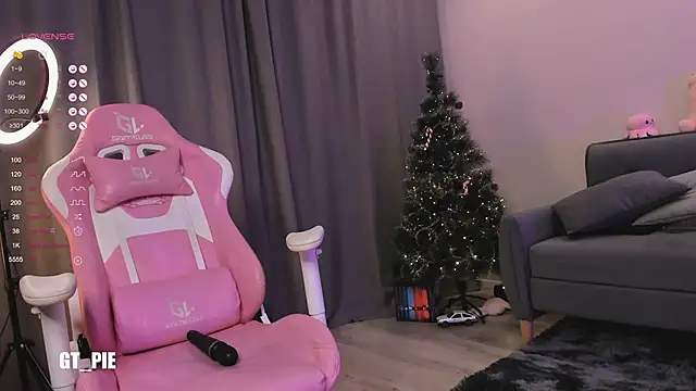 AnnaTrueno online show from 12.27.24