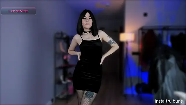 AnnaTrueno online show from 10.05.25