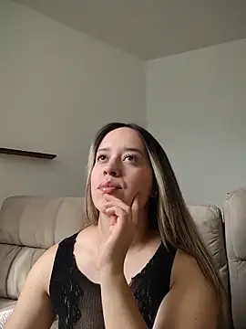 Snapshot of Dani_javi chatting on 05.19.26 Dani javi online show from 05.19.26