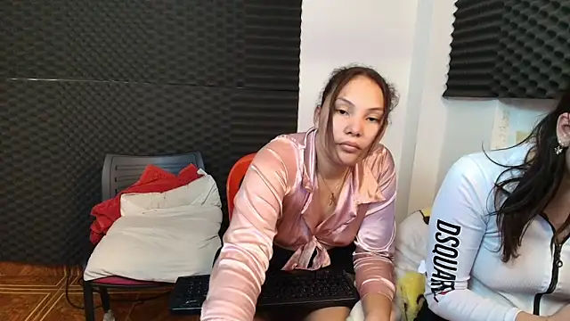 dannamomcerrat online show from 12.10.24