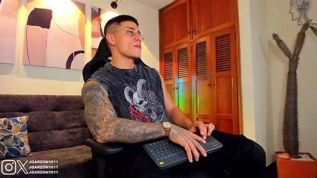  joansoto online show from 02.05.26